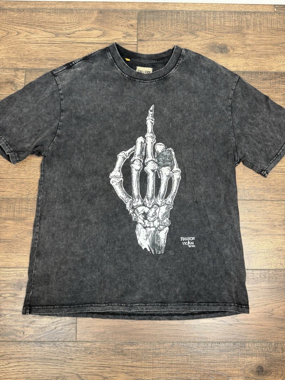 GALLERY DEPT. Skeleton Middle Finger Black Short Sleeve T-Shirt Men’s Large